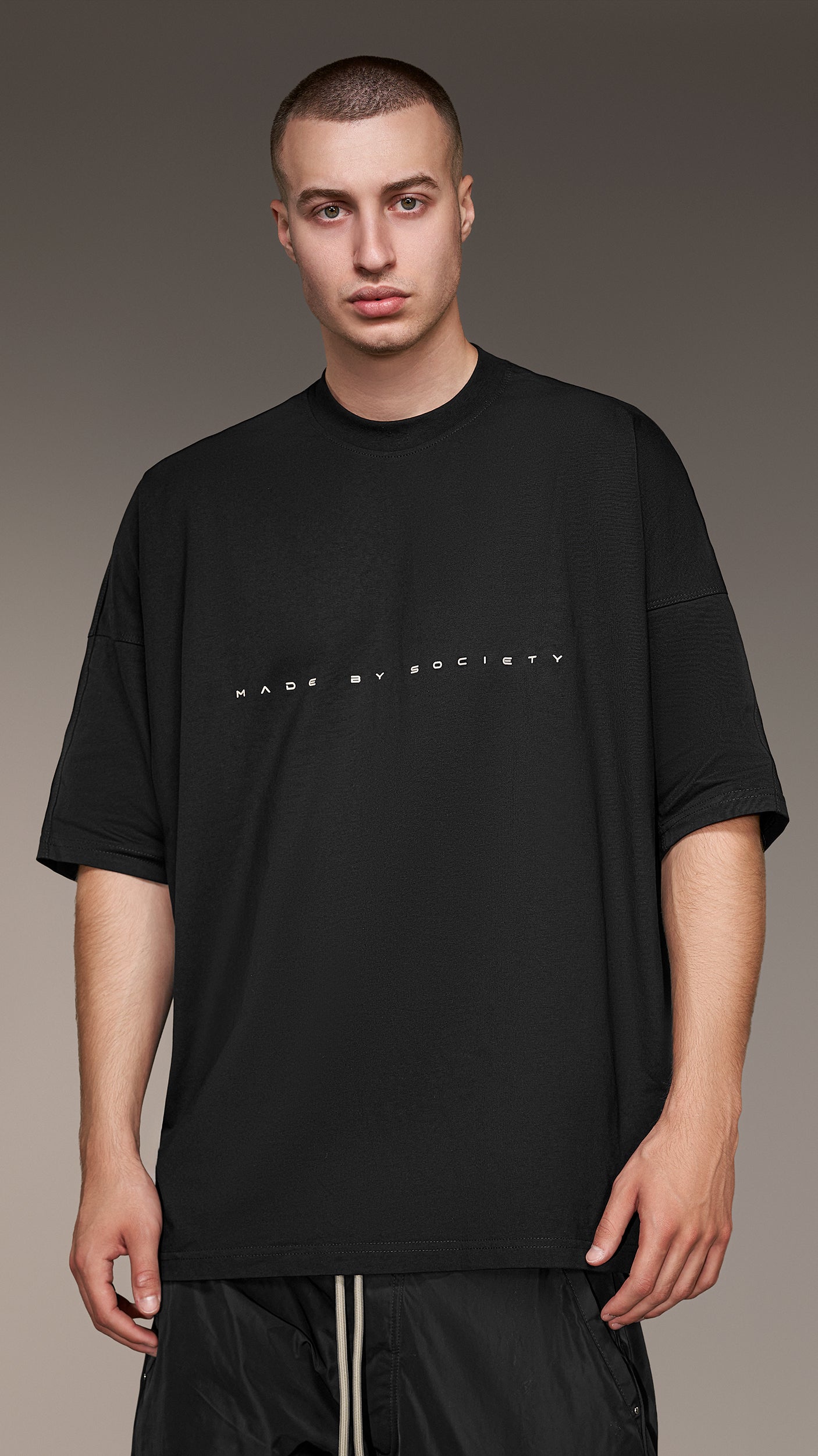 Tricou "Know Your Place" - T16654