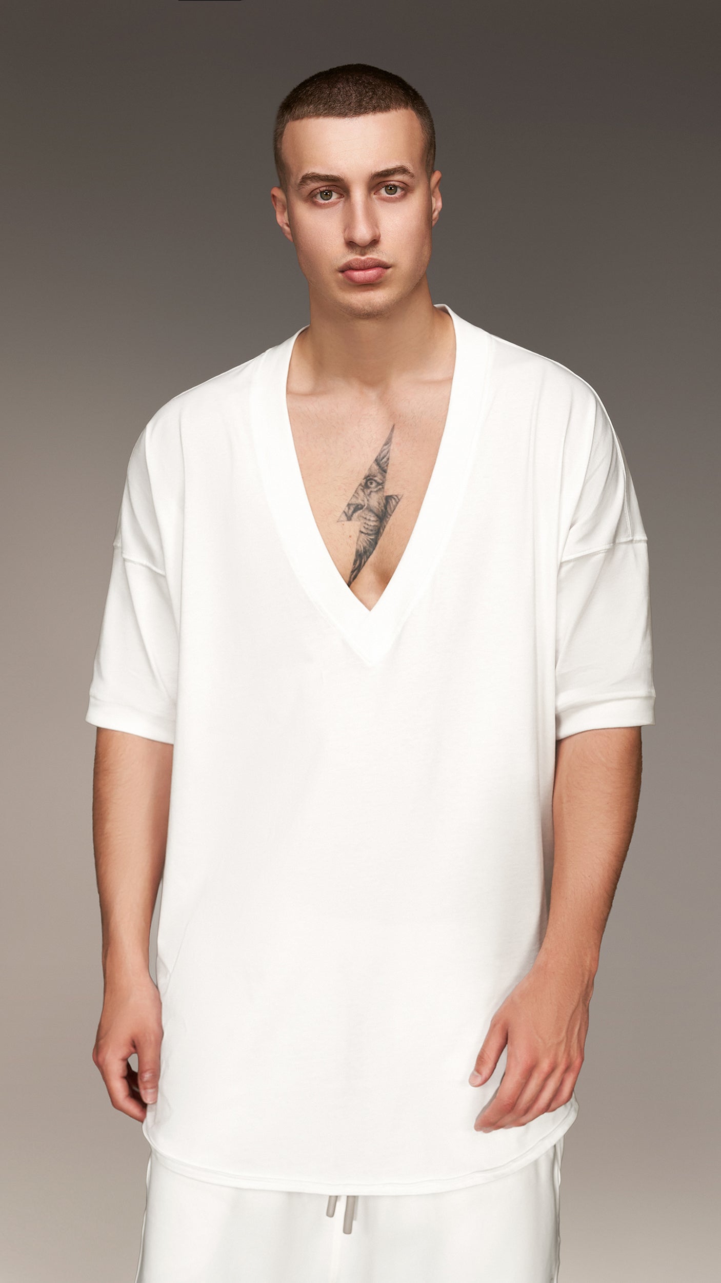 Tricou cu Decolteu - T16499