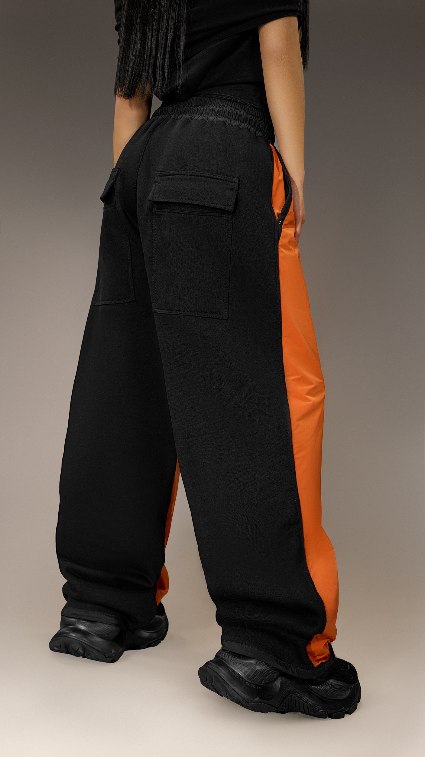 Pantaloni Oversized Made By Society – P26041