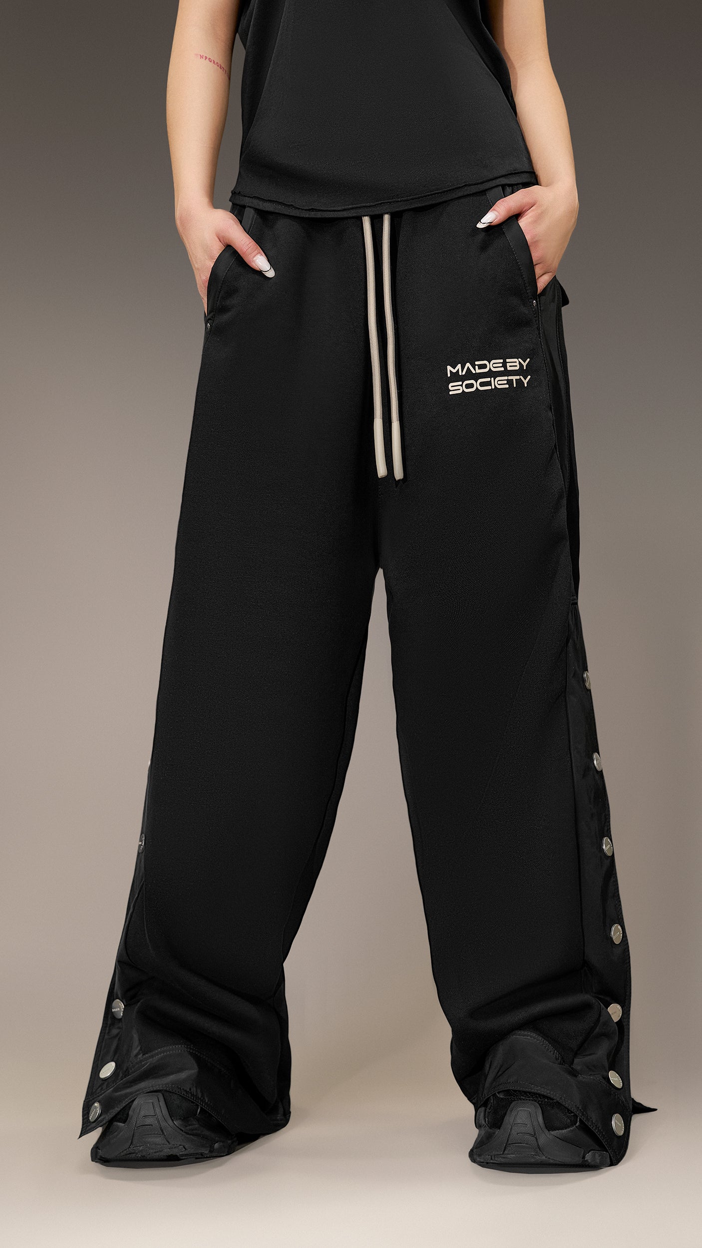 Pantaloni cu capse Made By Society - P26037