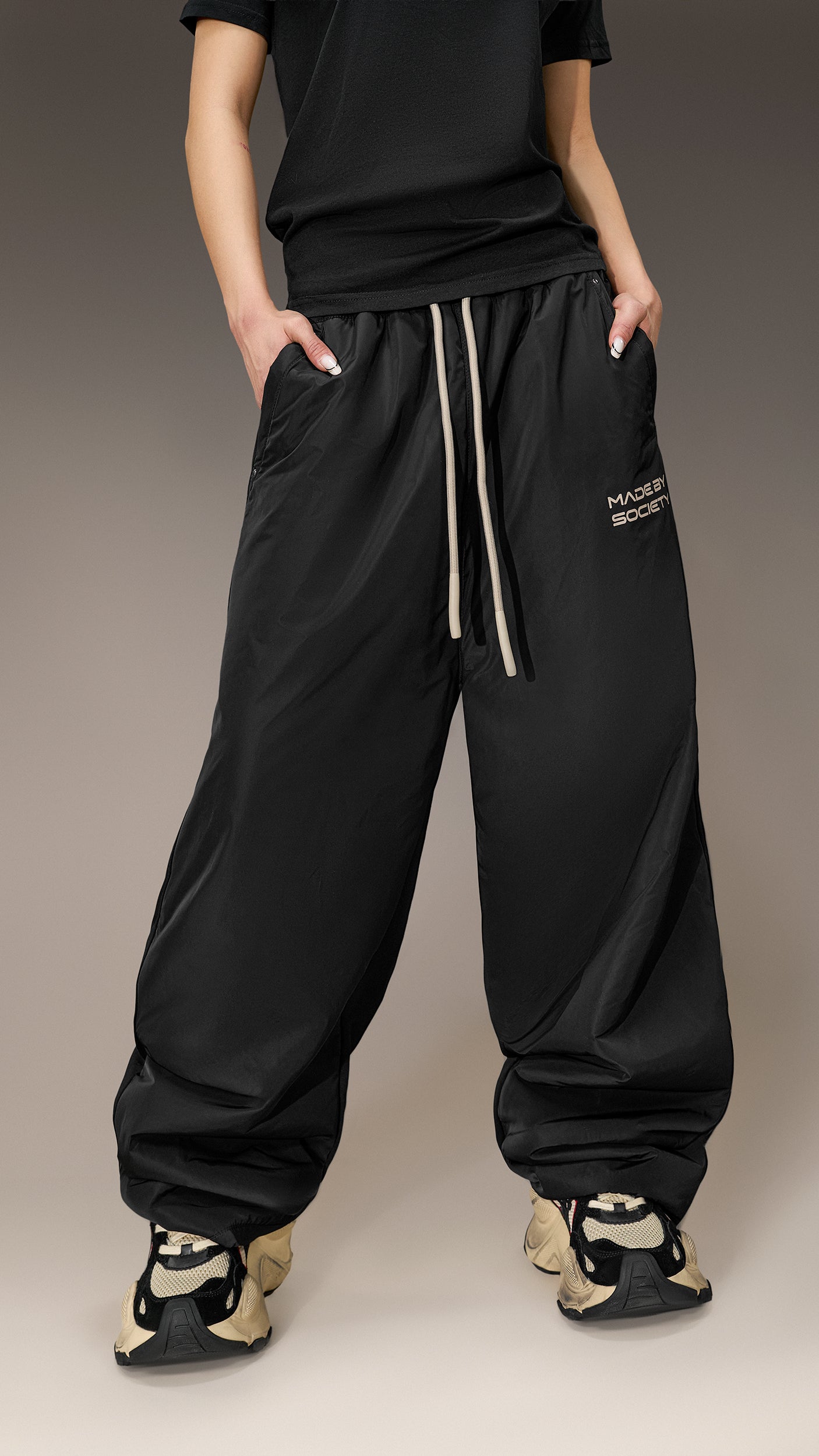 Pantaloni Jogger Made By Society – P26039