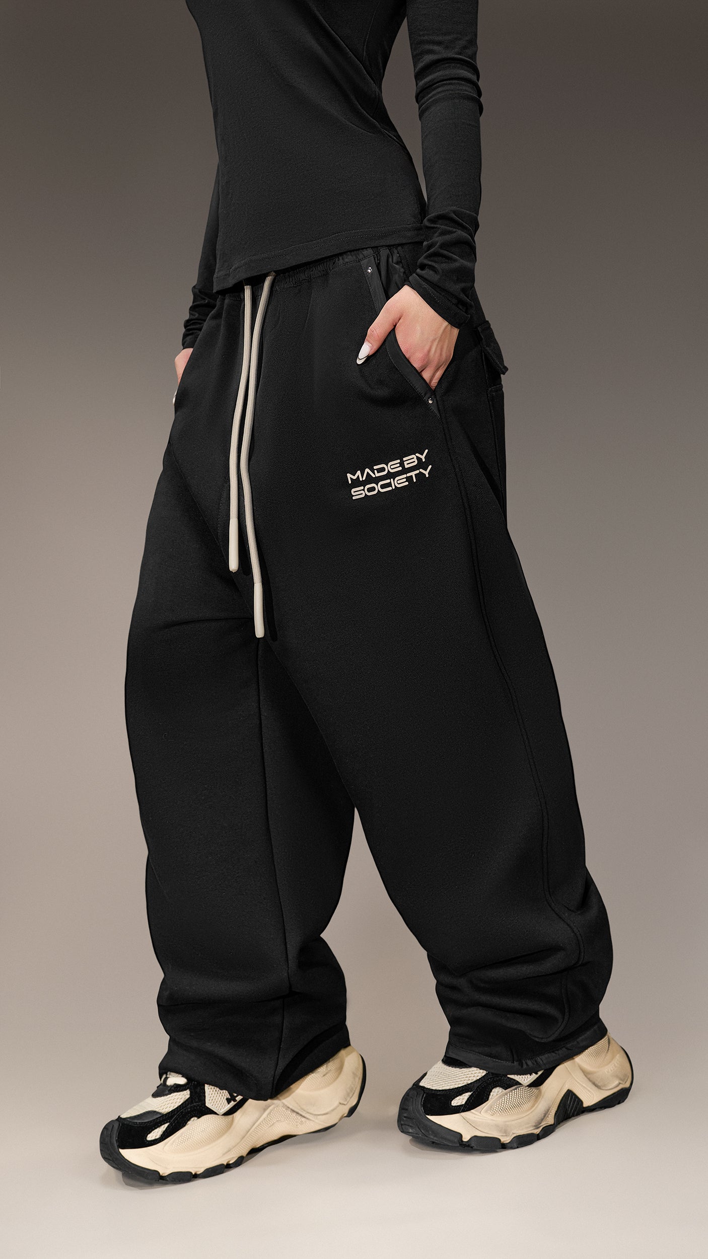 Pantaloni Oversized Made By Society – P26032