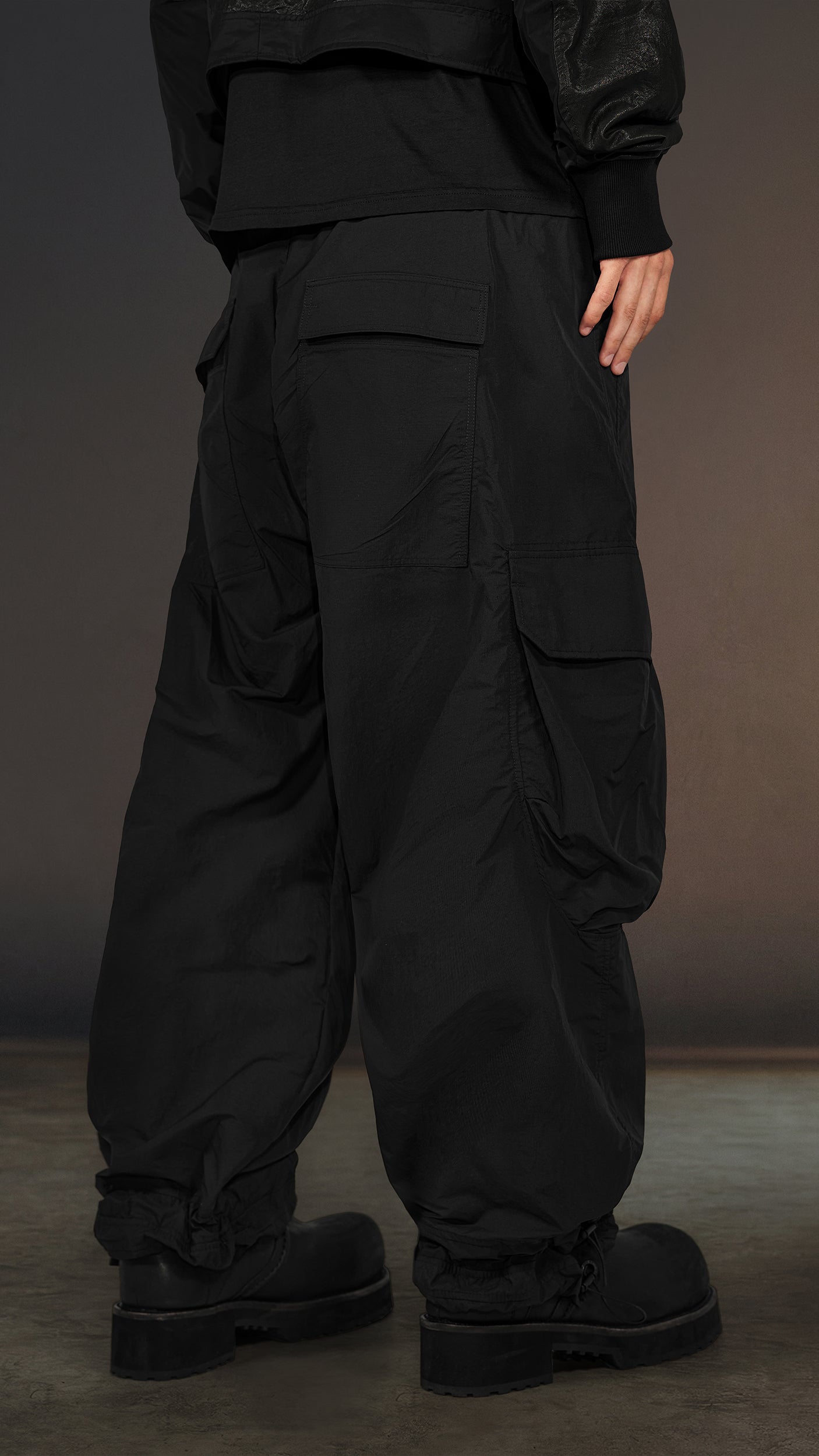 Pantaloni MONOLITH - P17812