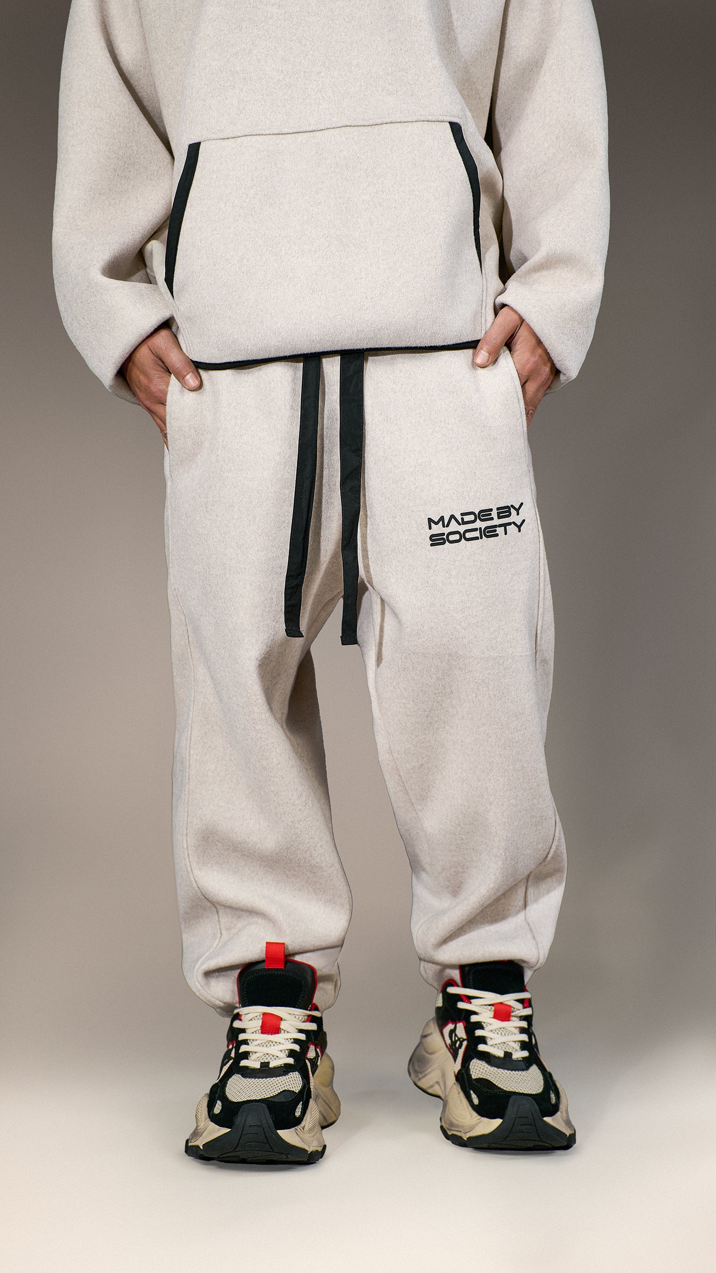 Pantaloni Jogger "Made by Society" - P15976