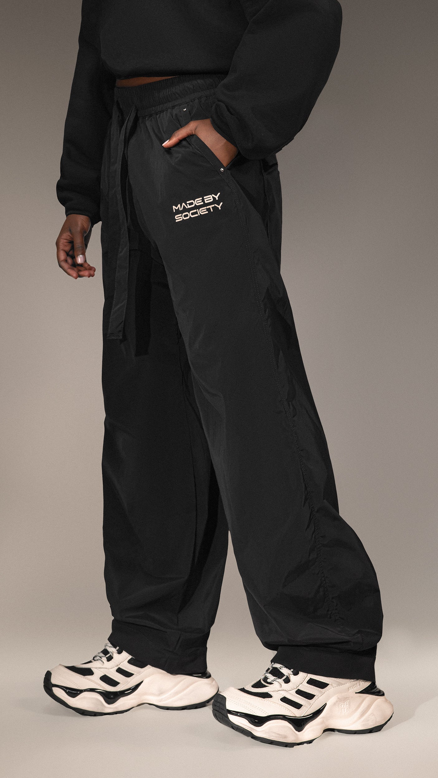 Pantaloni Made By Society – P25776