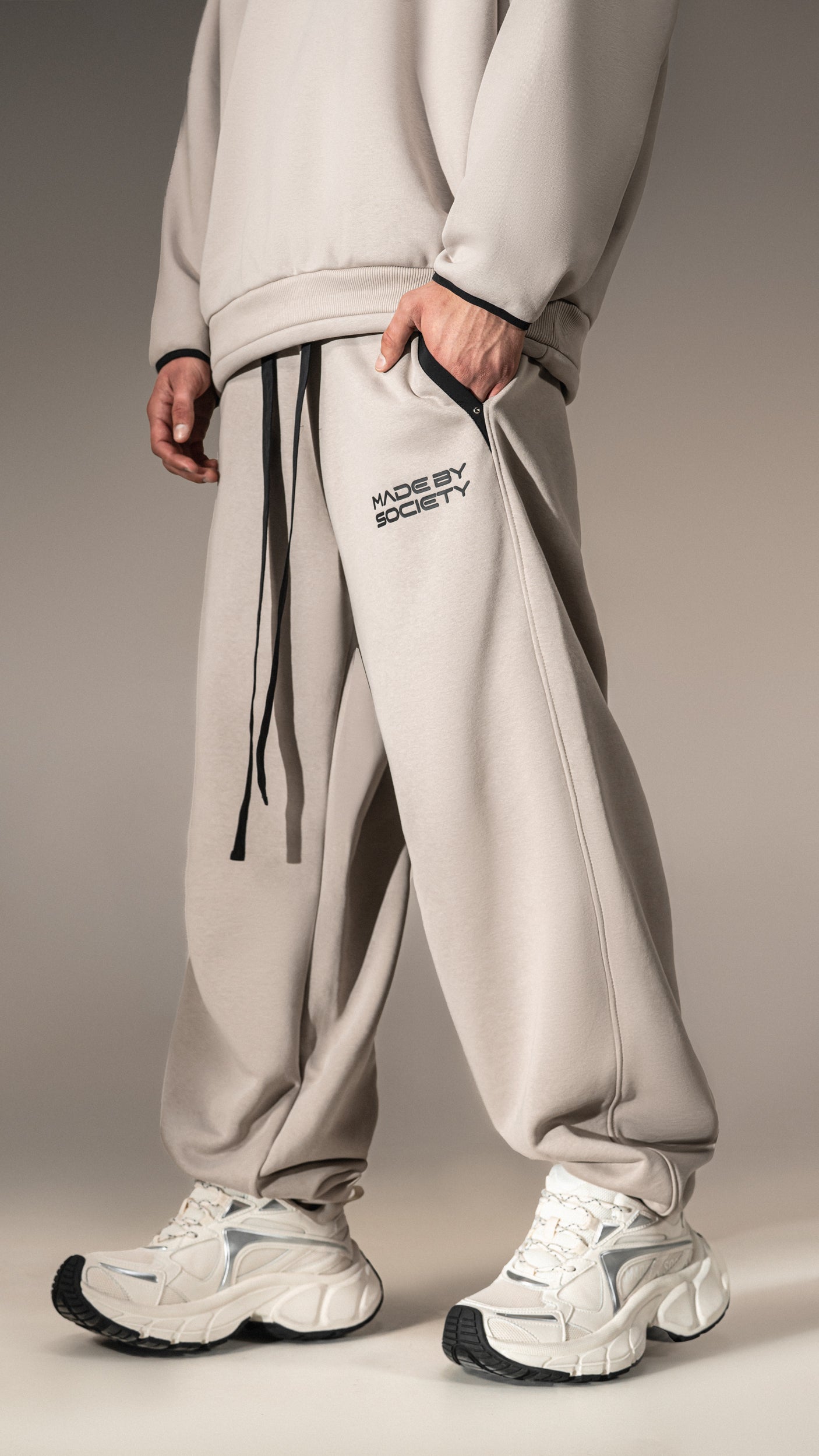Pantaloni „Made by Society” – P15752