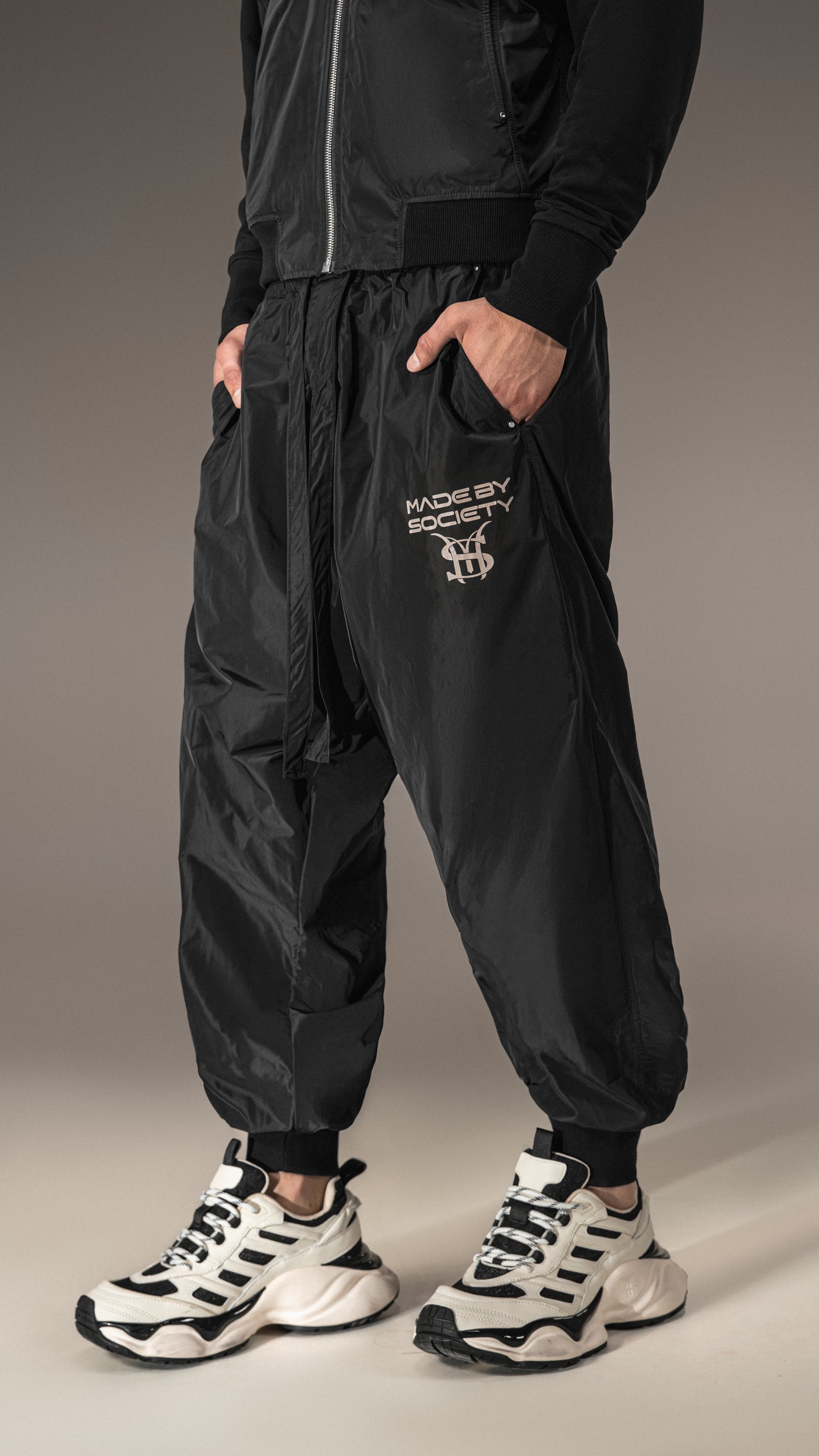 Pantaloni Made by Society – P15618