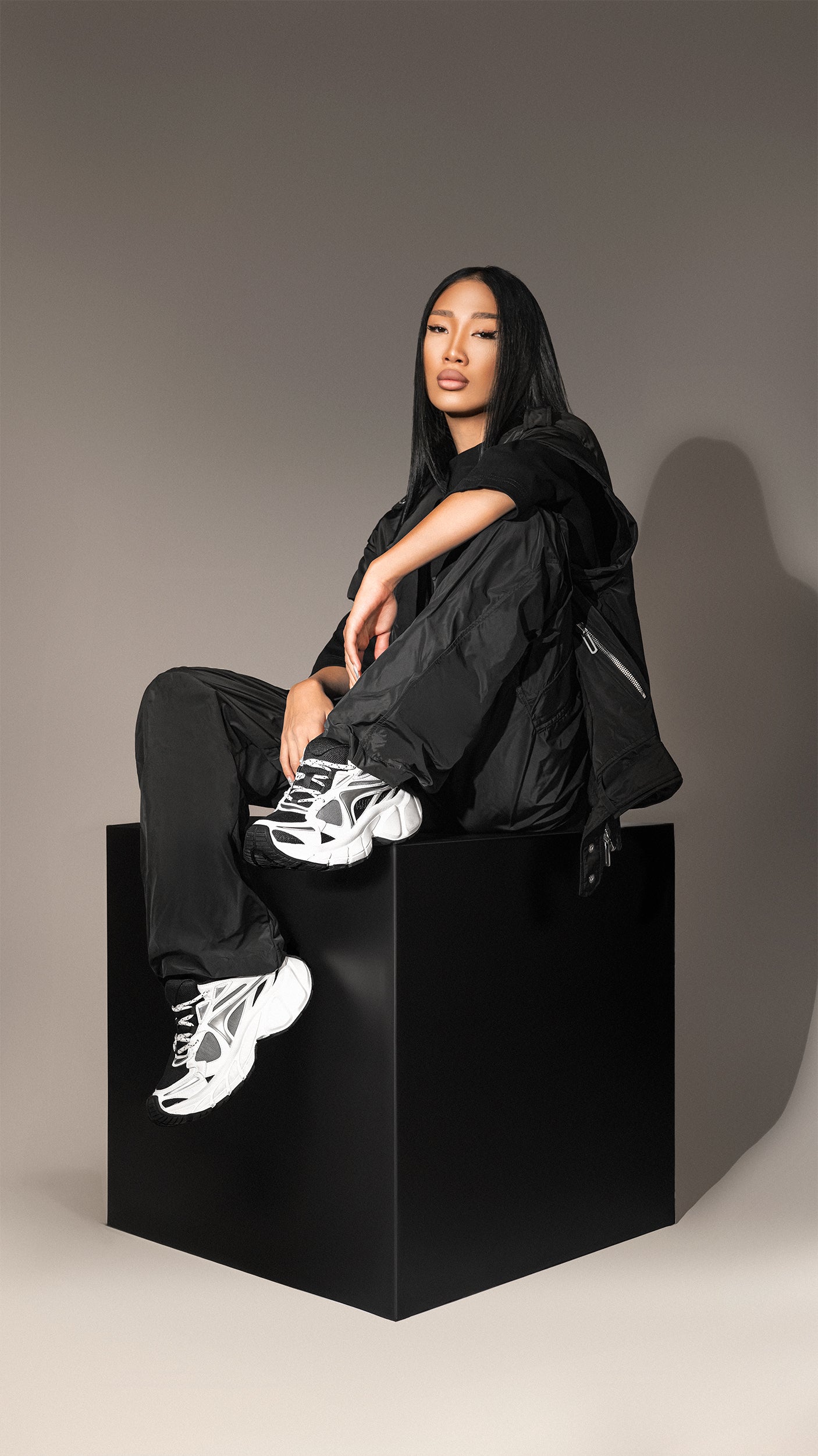 MBS 01 Neutral Black W - I15929