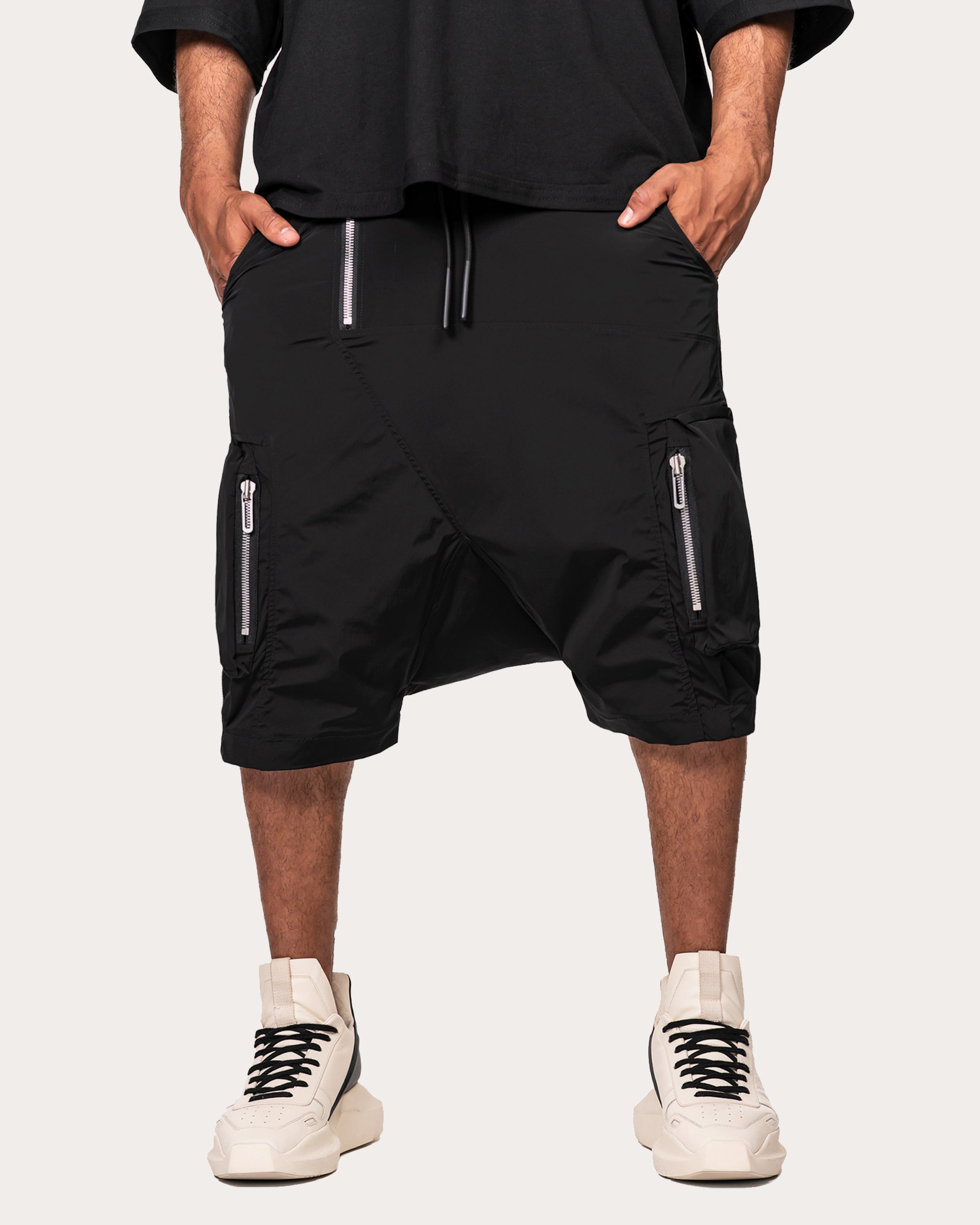 Vertical cargo shorts - B13703