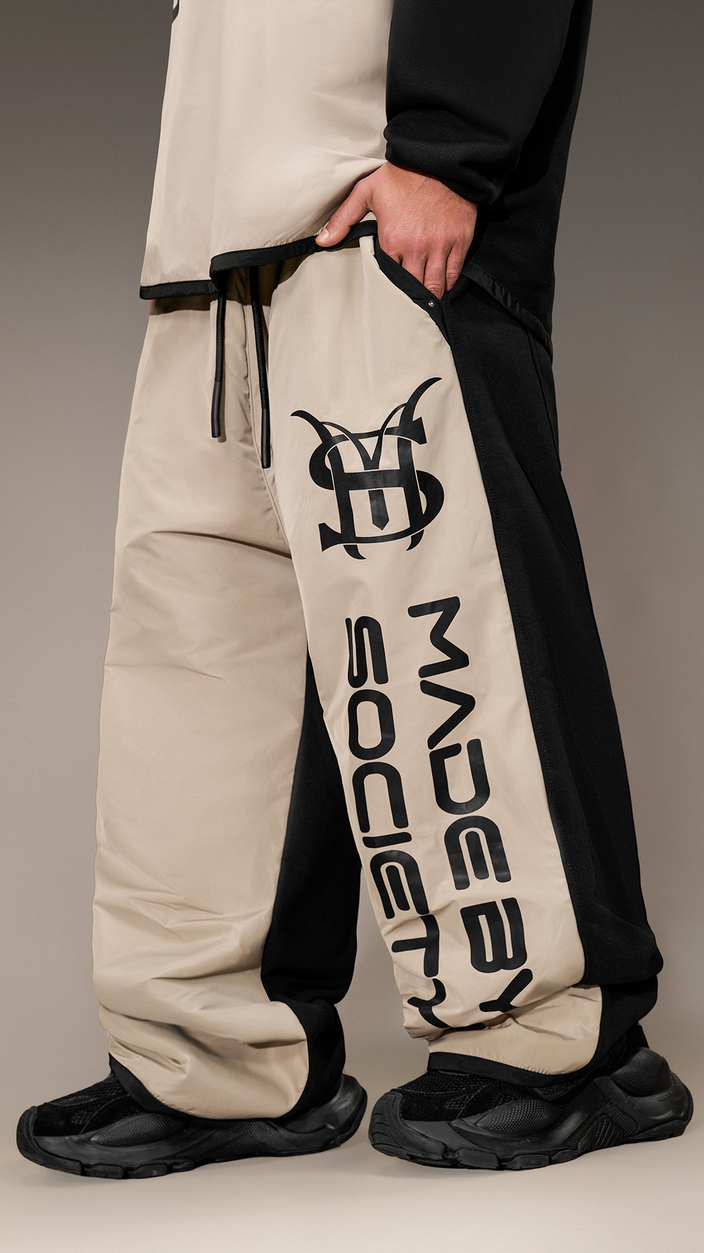 Pantaloni barbati Pantaloni Made by Society - P12618 - Colectia urbana