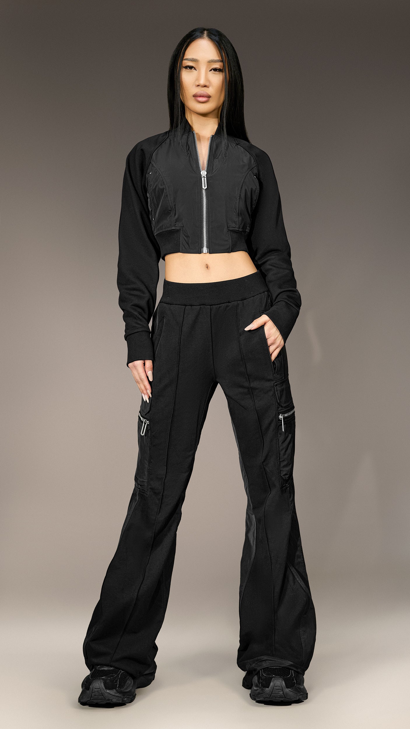 Flared Cargo Pants - P23810