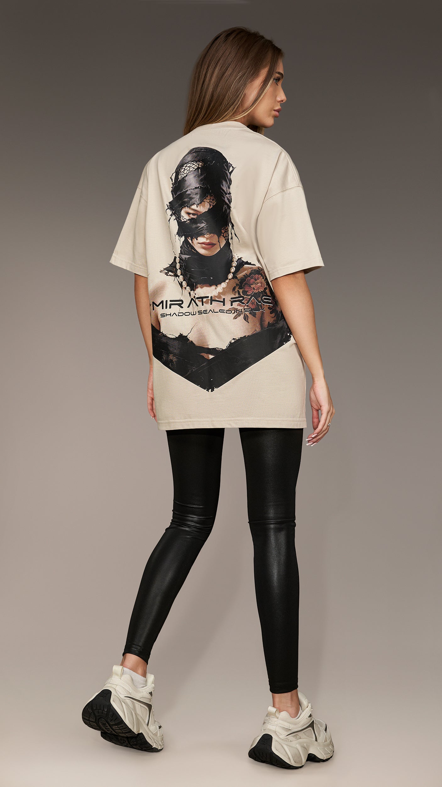 Tricouri femei Tricou Made by Society - T26882 - Colectia urbana