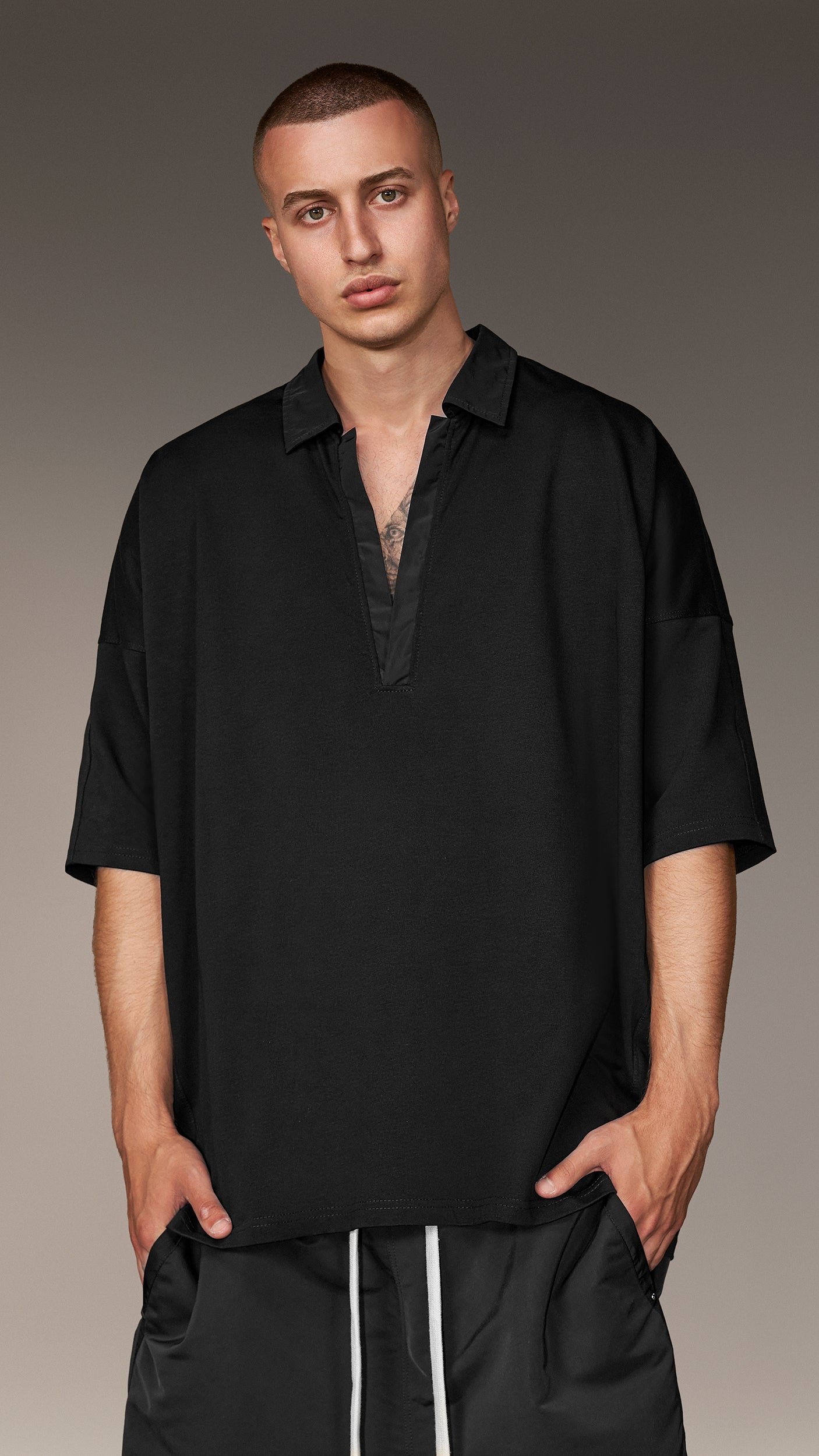 Tricou polo cu decolteu - T16625