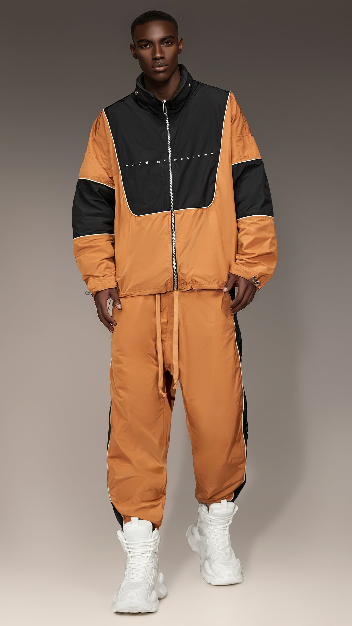 Barbati | Pantaloni The Outlet Premium - Vezi oferta de produse