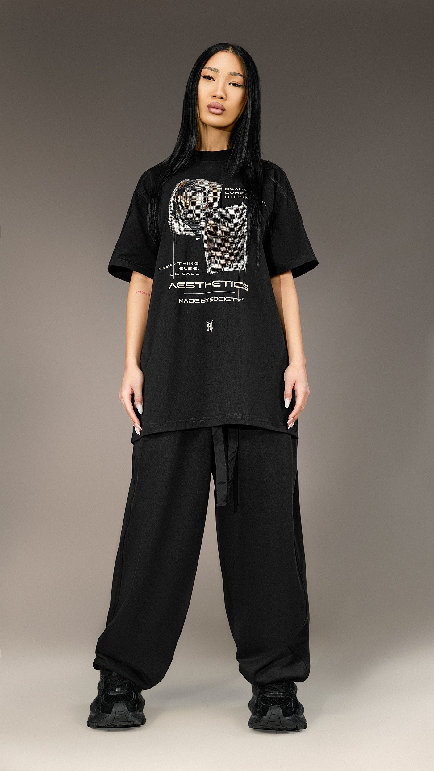 "Aesthetics" Oversized T-shirt - T25880