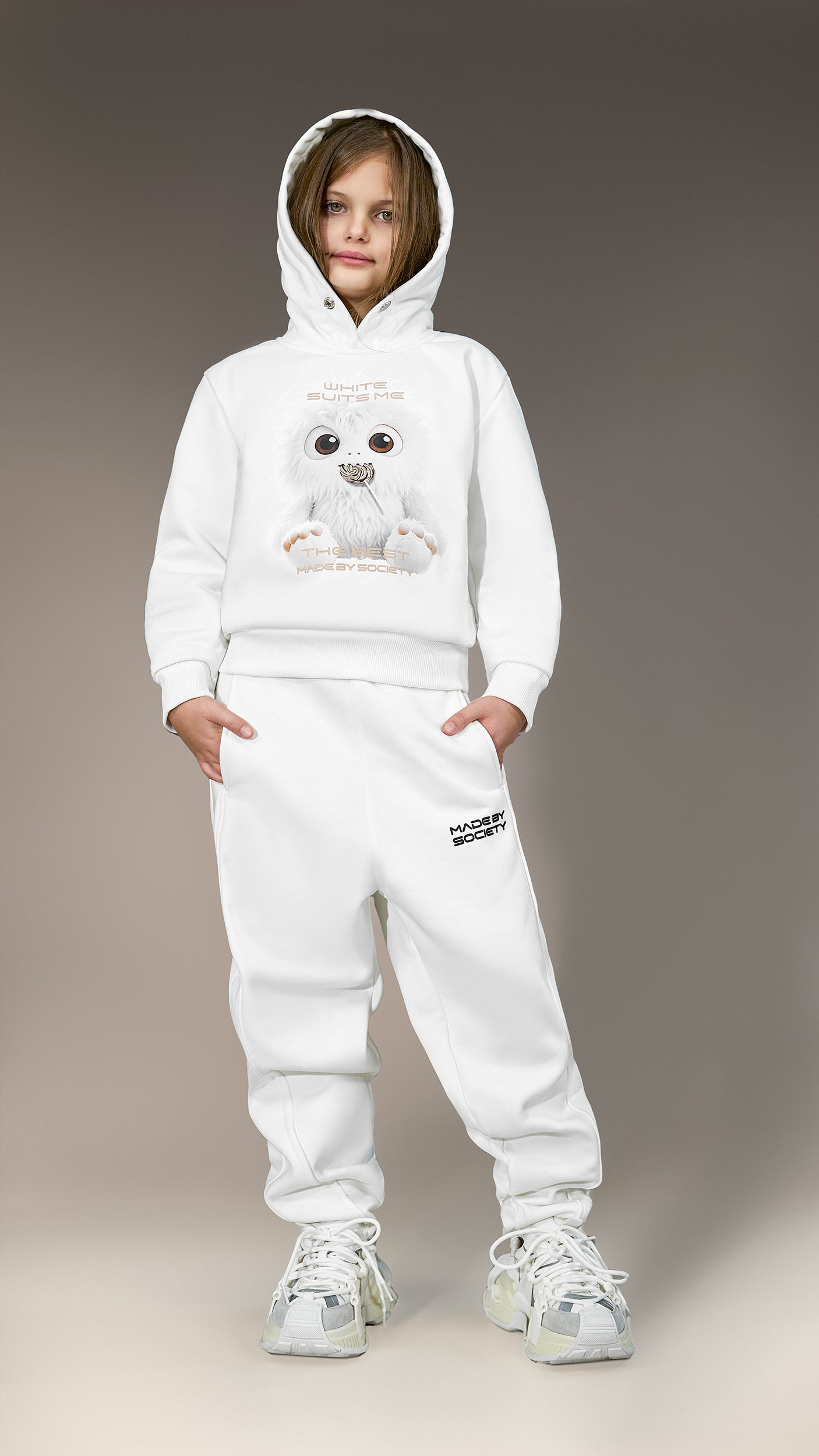 Hoodie "WHITE SUITS ME - THE BEST" - H35947